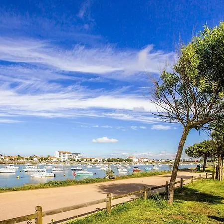 Сasa de vacaciones 1 Bedroom Nice In Saint-gilles-croix-de-