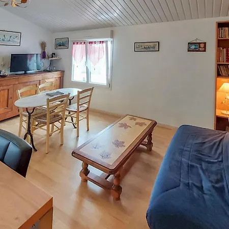 Сasa de vacaciones 1 Bedroom Nice In Saint-gilles-croix-de-