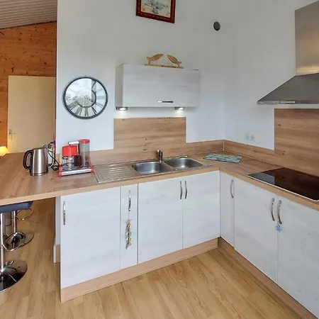 1 Bedroom Nice In Saint-gilles-croix-de- Сasa de vacaciones *
